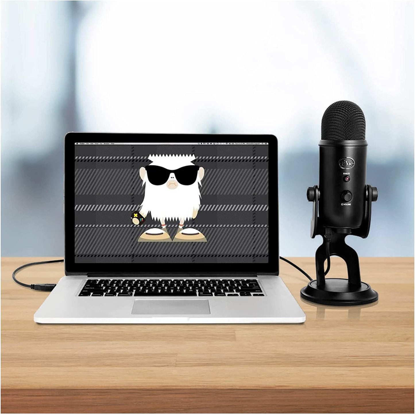Yeti USB Microphone (Blackout) Bundle with Knox Gear Headphones and Pop Filter